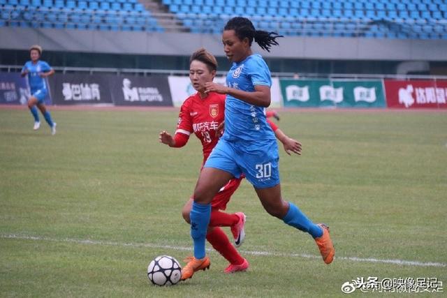 南京首个专业足球场施工进入关键阶段，计划2027年投入使用